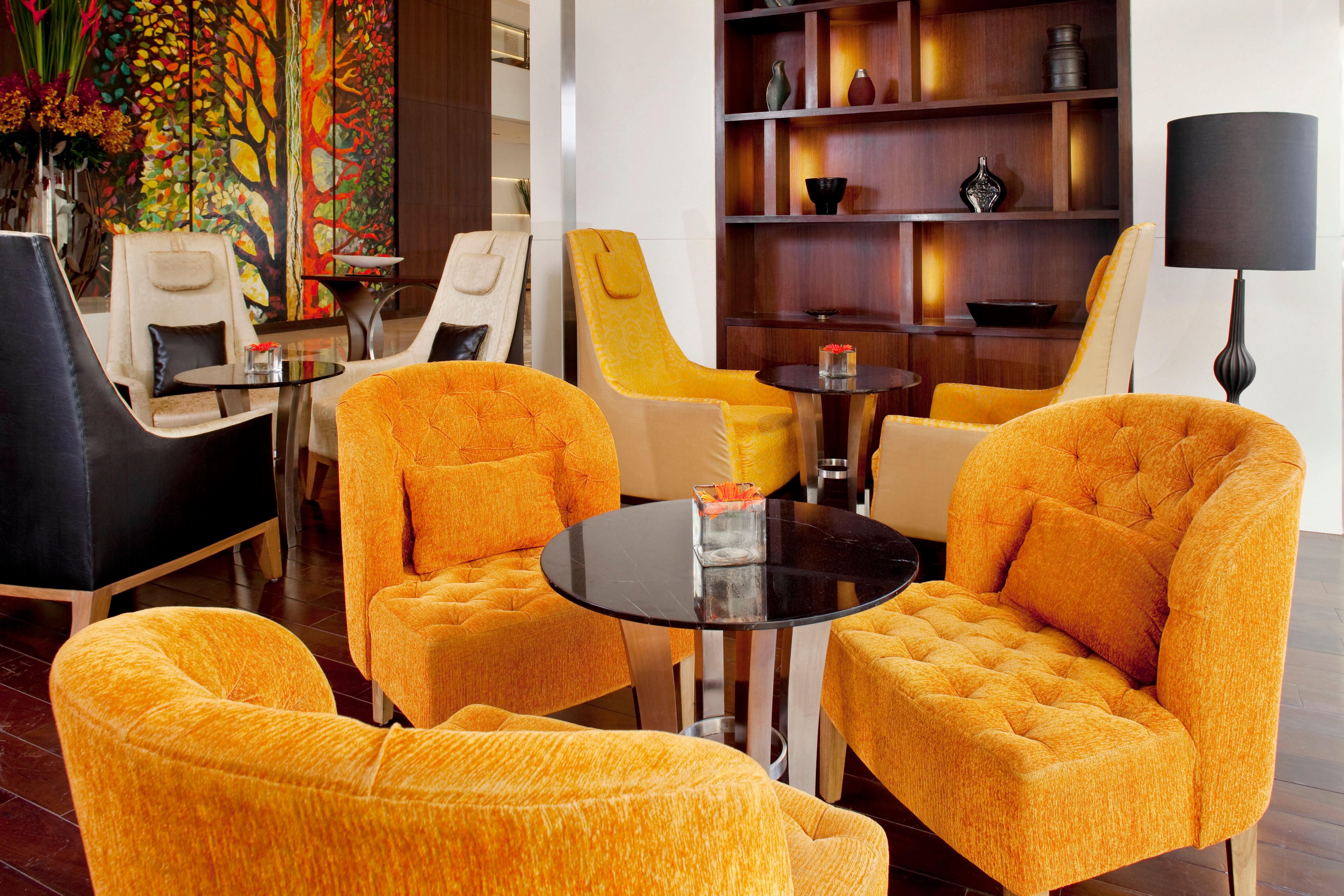 Holiday Inn Mumbai International Airport By Ihg Екстериор снимка The lounge at the airport