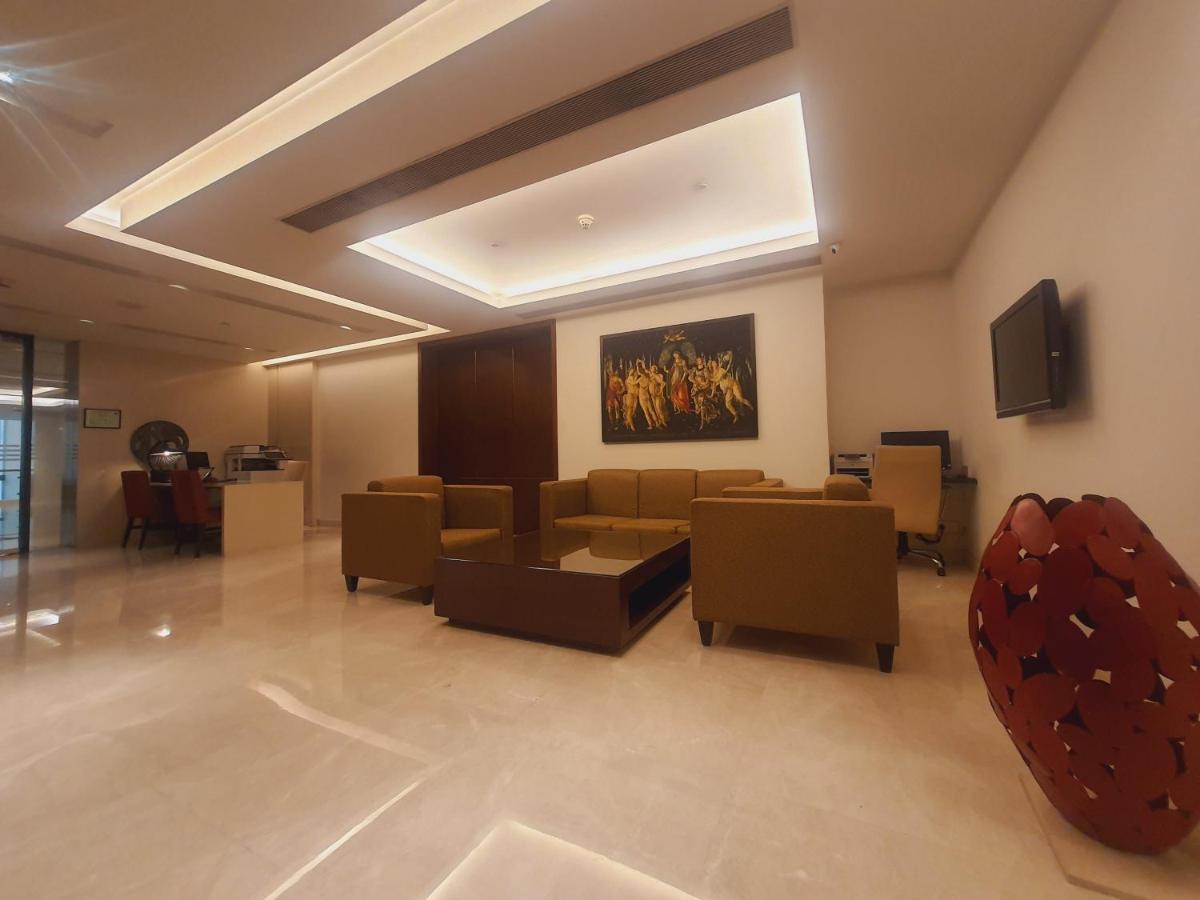 Holiday Inn Mumbai International Airport By Ihg Екстериор снимка The lobby of the hotel