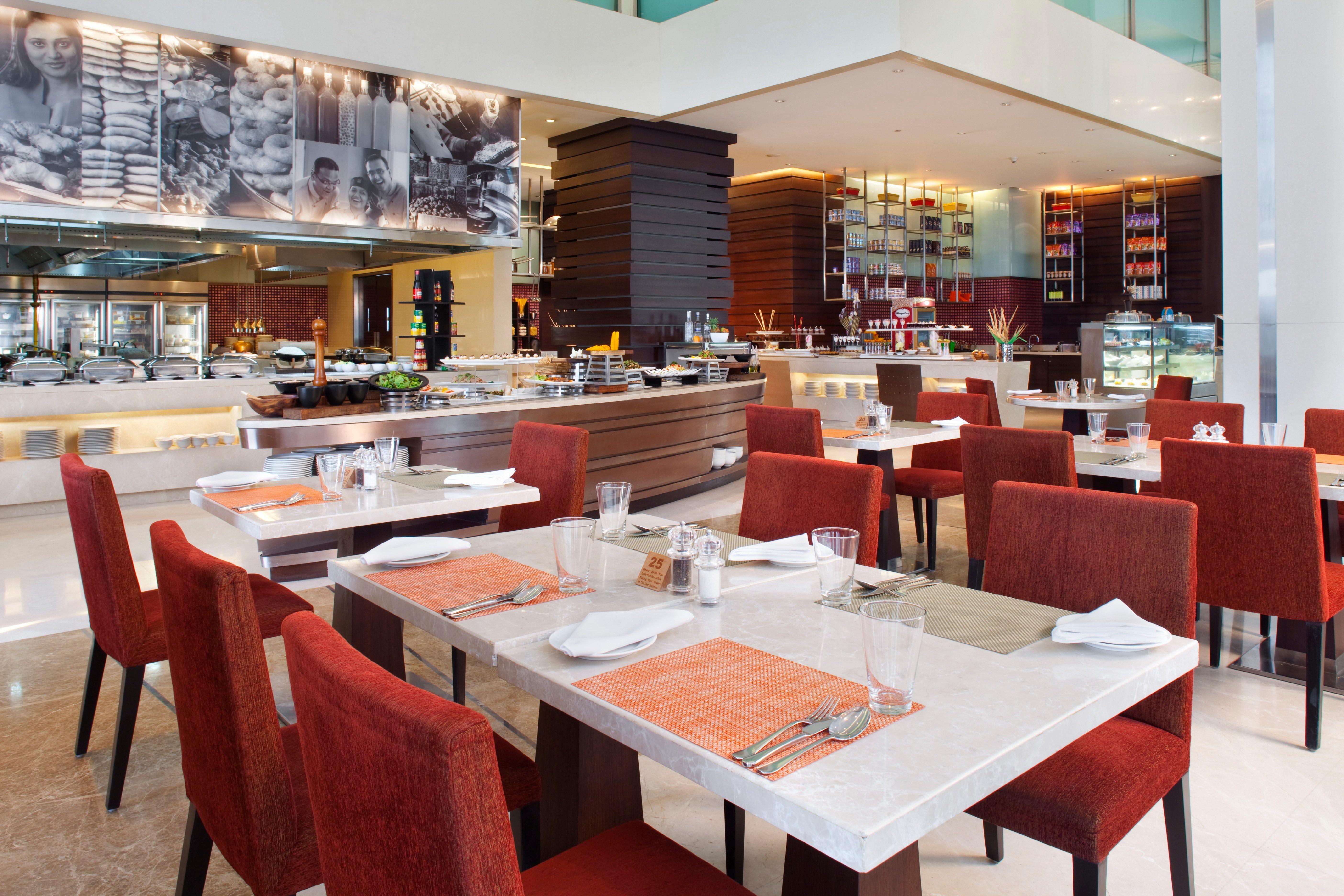Holiday Inn Mumbai International Airport By Ihg Екстериор снимка The restaurant